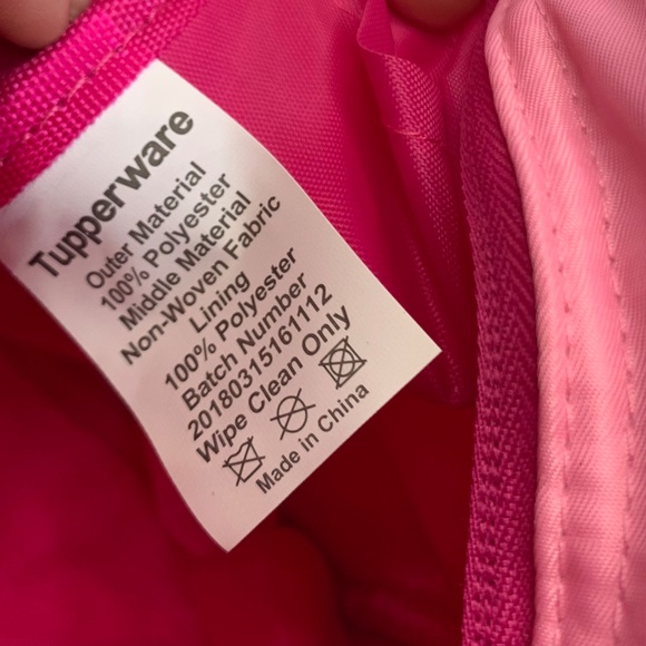 New TUPPERWARE Pink Crossbody Case/lunch bag & Tropical 25 OZ Eco Water Bottle - Picture 8 of 16